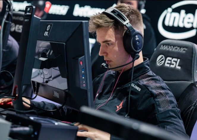 突破分球 突破分球