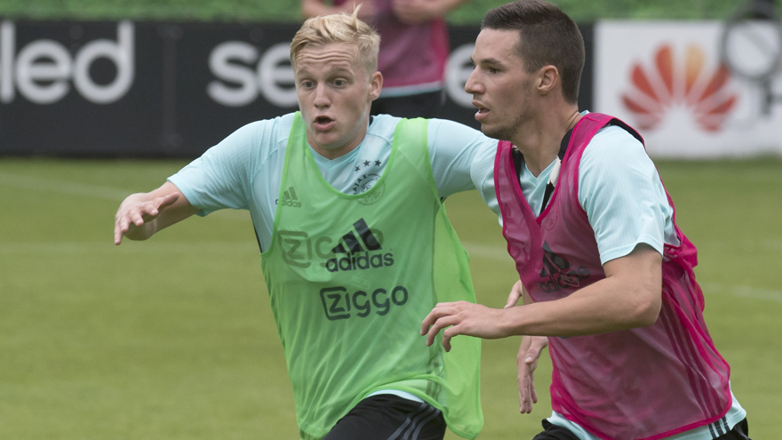 各自都经历 各自都经历