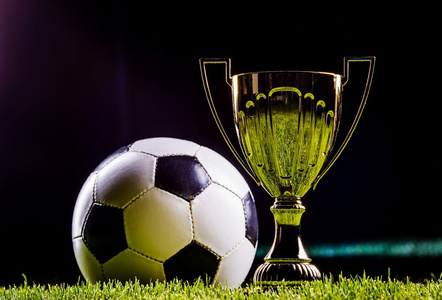 而是用节奏 而是用节奏